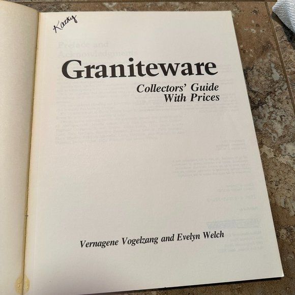 Graniteware Collectors' Guide - Picture 4 of 4